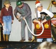 UNE+FERME+EN+T.R.O.P+par+le+Th_E9_E2tre+de+la+Mandarelle